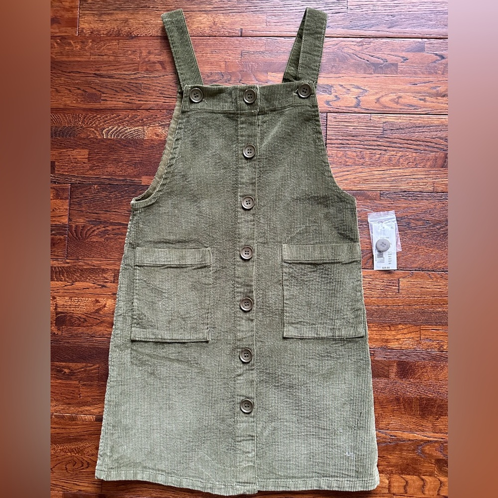 NWT Chelsea & Violet overall dress size M